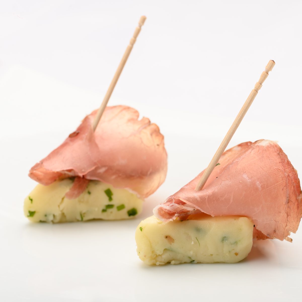 Quesito con ciboulette y bondiola (10 unidades)