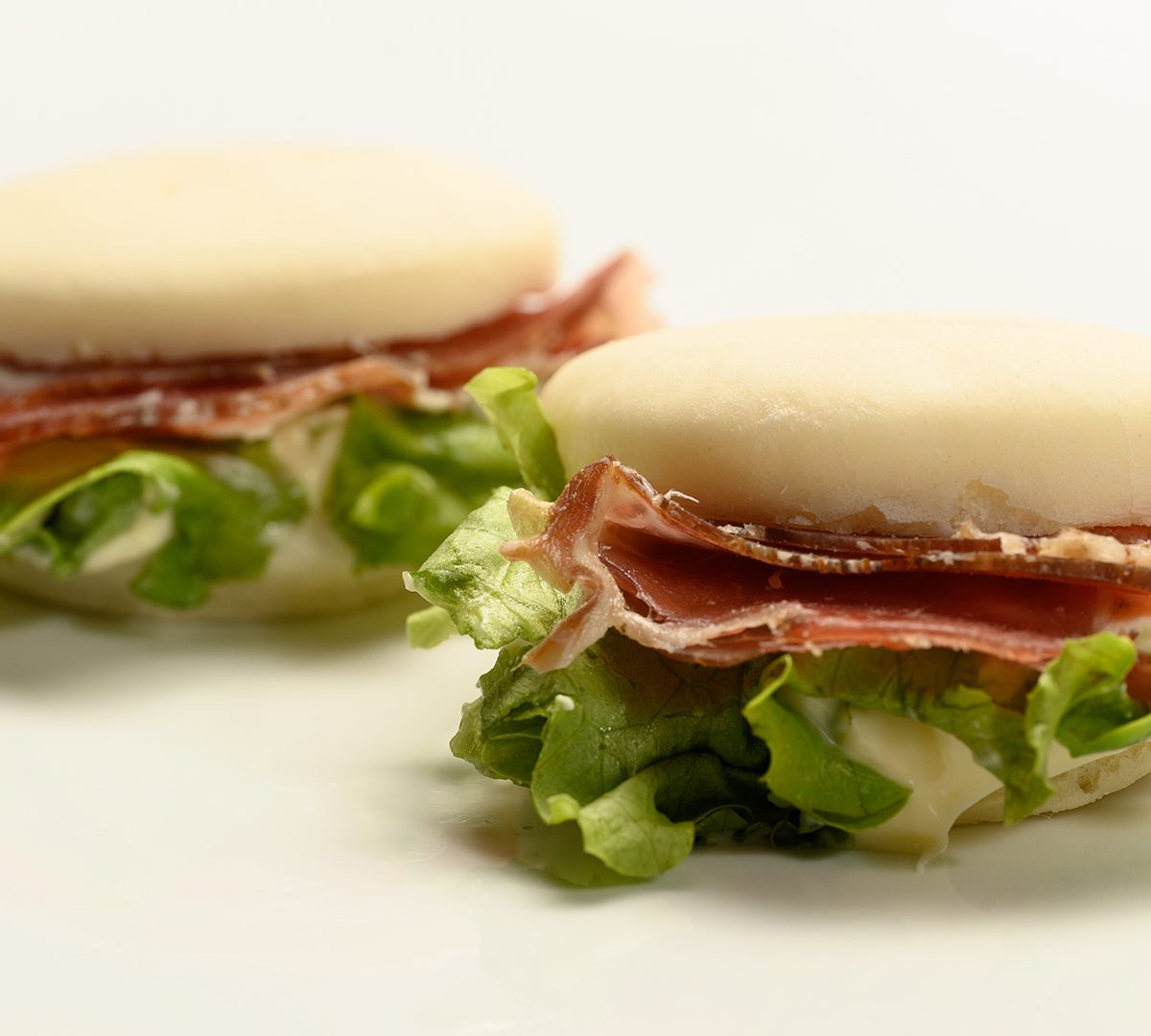 Mini pita de bondiola y rúcula - 16 unidades