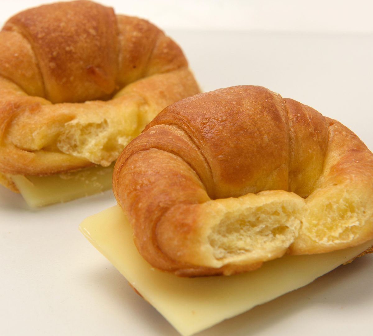 Medialuna mini de queso - 15 unidades