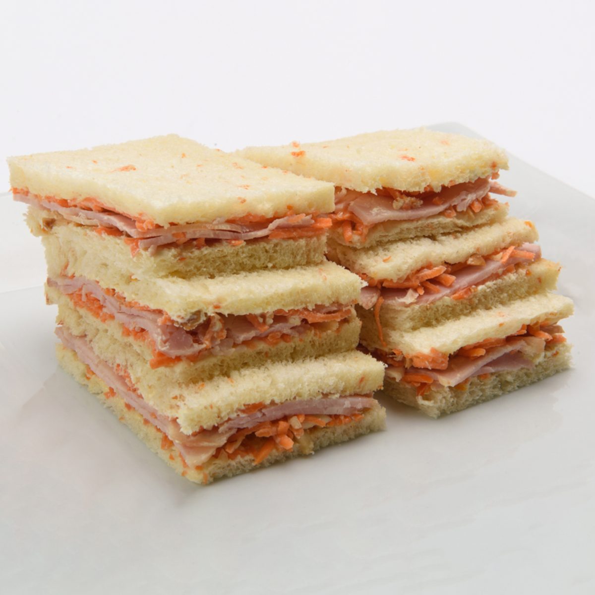 Sándwich Lomito, Zanahoria y Maní en Pan de Zanahoria (16 Uds.)