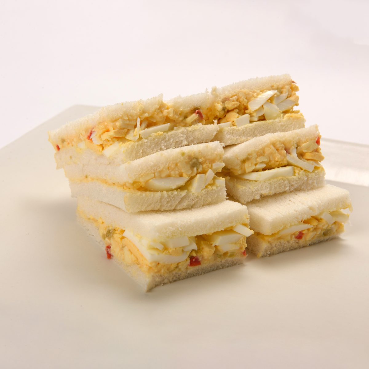 Sándwich de Huevo, Morrón y Mousse de Queso (16 Uds.)